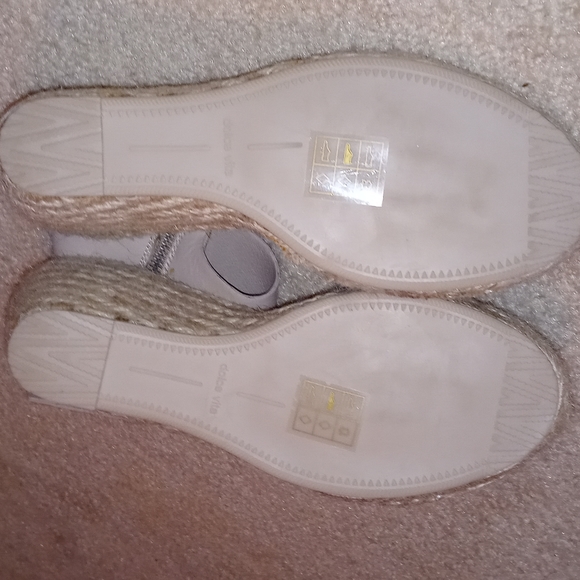 Pretty - Open toe Dolce Vita shoes 7.5 - Picture 3 of 5